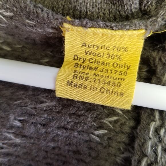 Lulumari Crochet 1 Button Gray Purple Sweater Funky BOHO Hooded Nice Size M - Picture 8 of 8